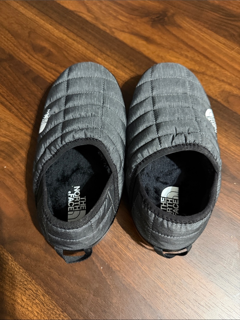 The North Face ThermoBall Traction Mule Slippers Women’s Size 6 Black Gray
